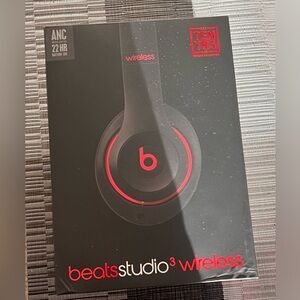 Beats Studio3 Wireless Headphones - Black and Red